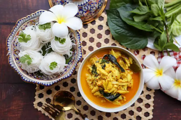 Kanom Jeen with Crab Meat & Traditional Peanut Chili Paste