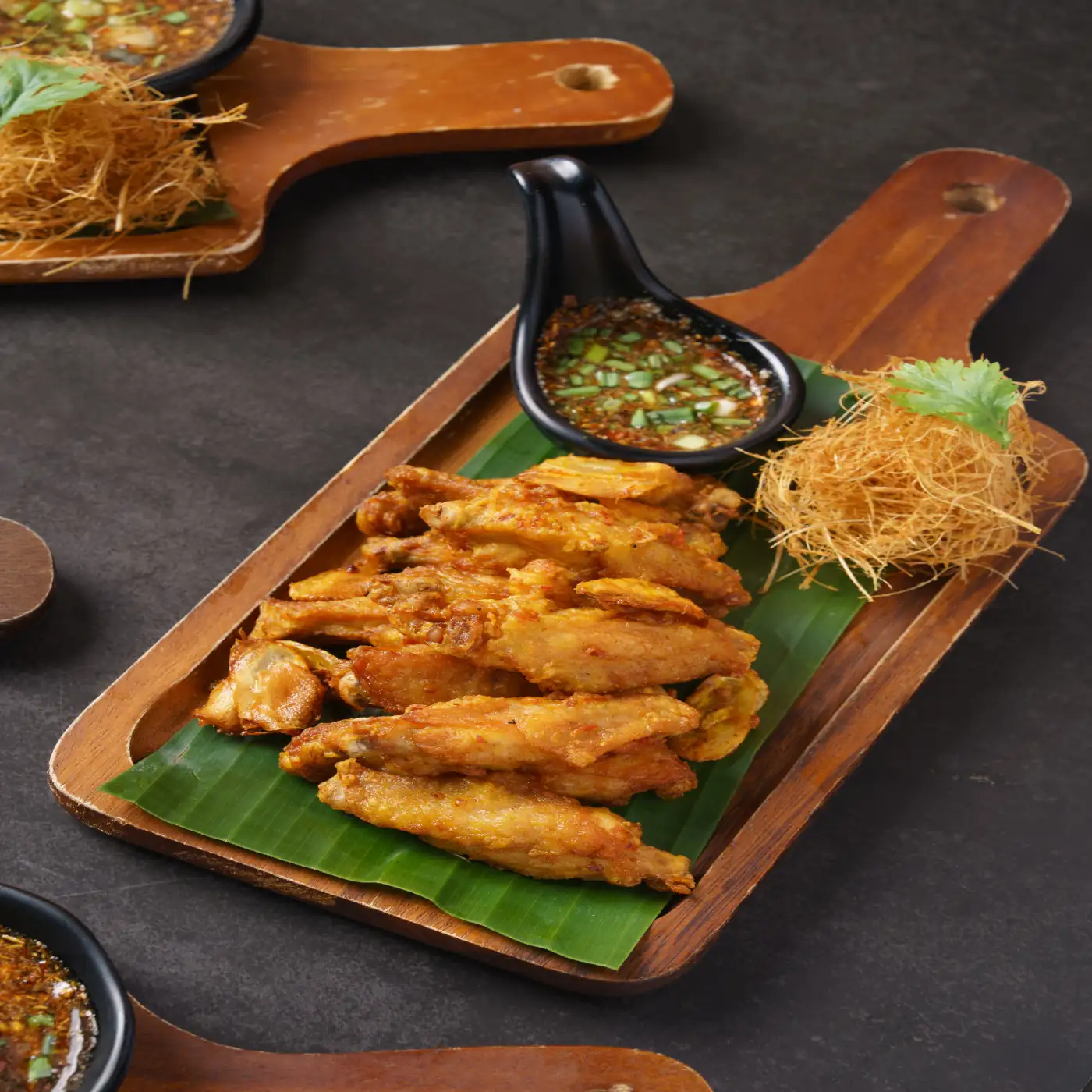 ปีกไก่ทอดขมิ้น