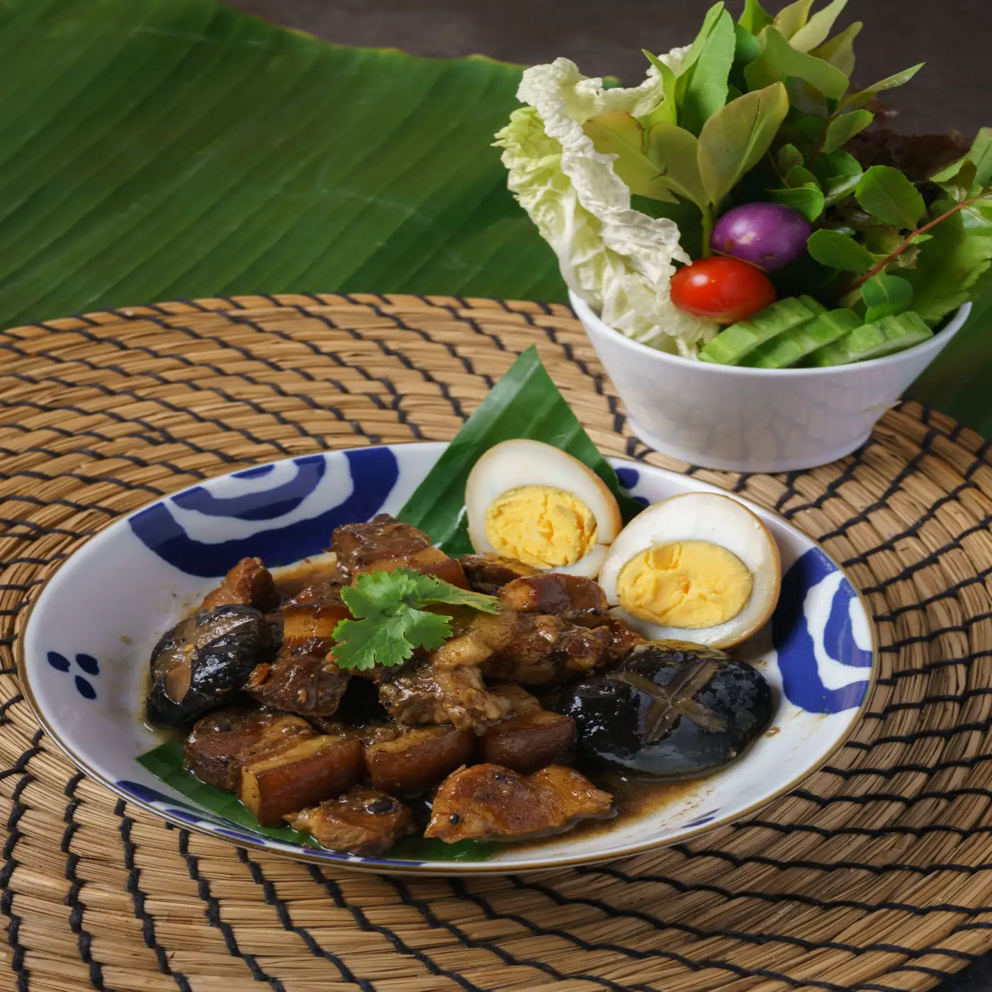 หมูฮ้องไข่พะโล้